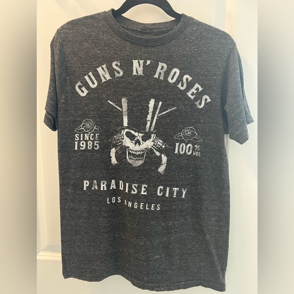 ☀️☀️Men’s shirts size medium☀️☀️ - Picture 2 of 4